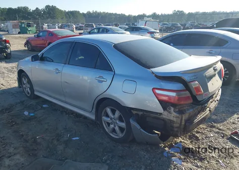 2007 Toyota Camry Se z USA, uszkodzony, nr VIN 4T1BE46K17U725311
